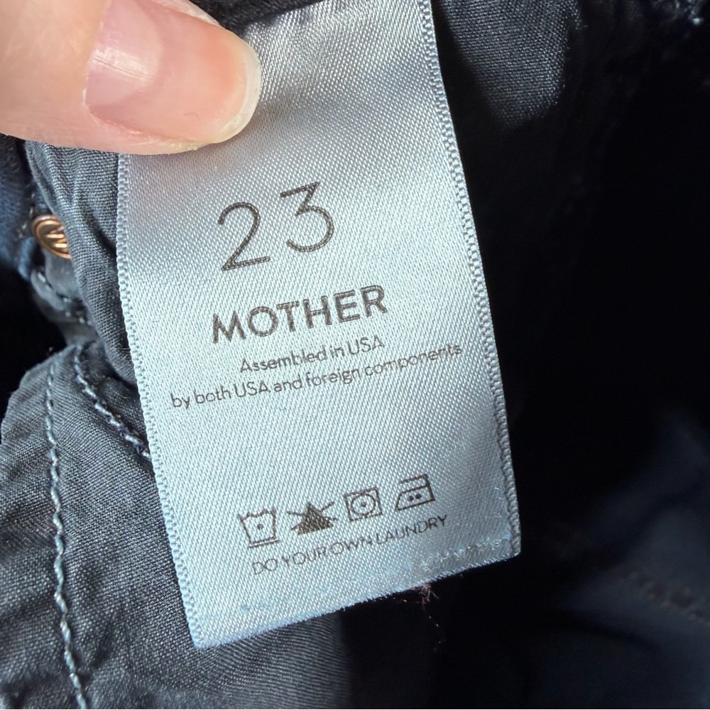 Mother Dark Wash High Waisted Looker‎ Ankle Fray Jeans - Picture 5 of 7